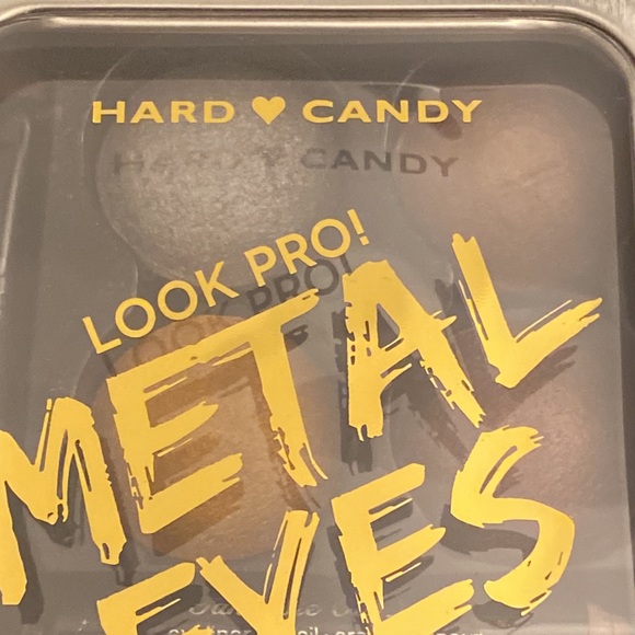 Hard Candy Chrome Eyeshadow Kit - Picture 3 of 3